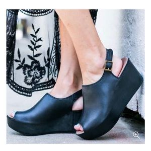 Chocolat Blu Wedges Willow Black